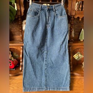 Eddie Bauer 90s Indie Blue Denim Long Midi Pencil Skirt Size Small (6-8)